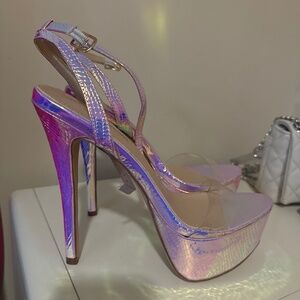 Iridescent heels